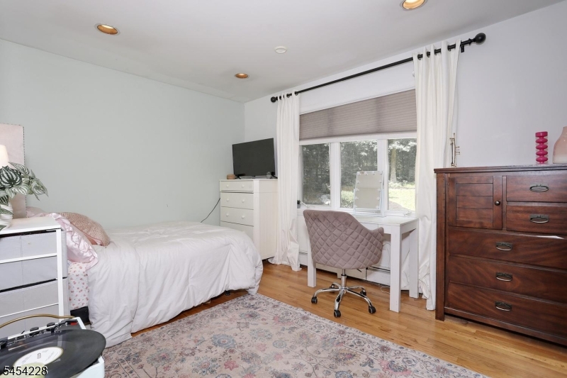 8 Northgate Park Property Photo 24