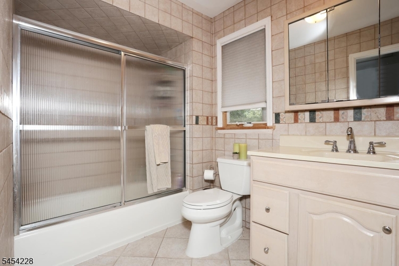 8 Northgate Park Property Photo 27