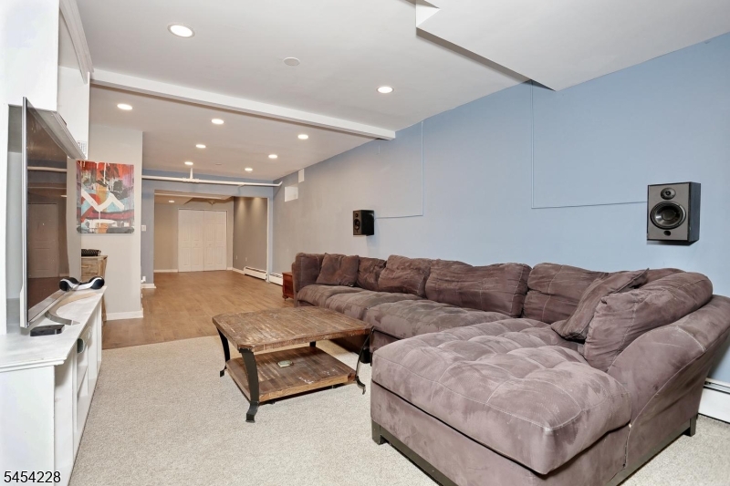 8 Northgate Park Property Photo 28