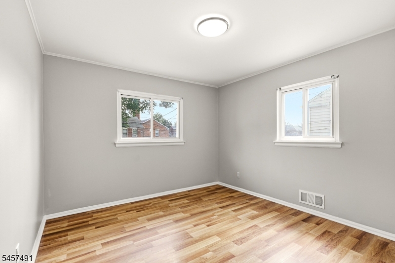 610 Academy Ter Property Photo 15