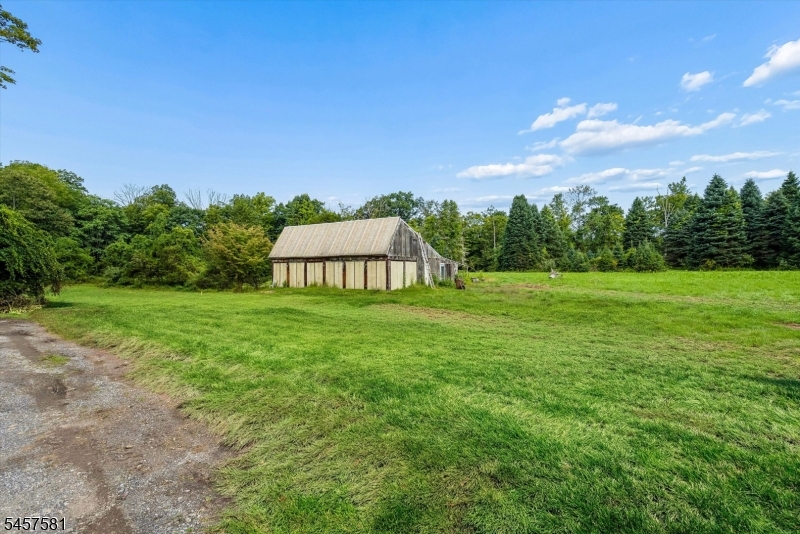 51 Hibler Rd Property Photo 4