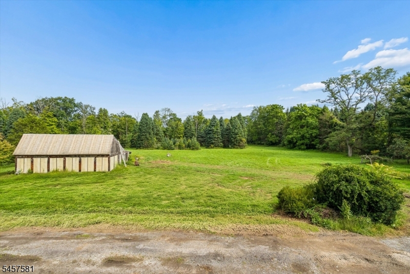 51 Hibler Rd Property Photo 6