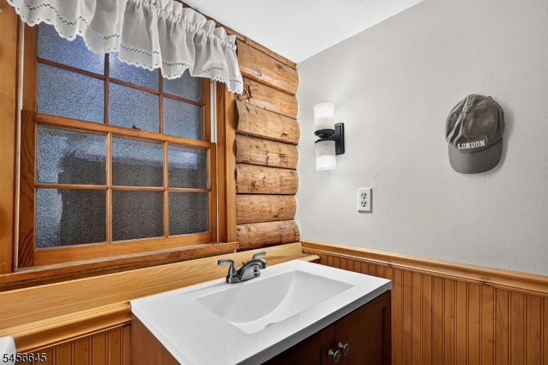 354 Long Hill Rd Property Photo 21