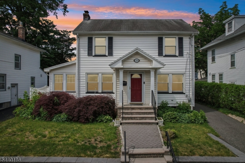 34 Cypress St Property Photo 1
