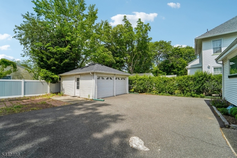 34 Cypress St Property Photo 36