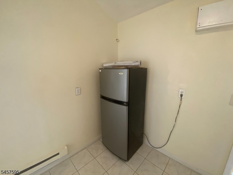 5 Otis Pl Property Photo 3