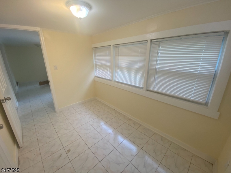 5 Otis Pl Property Photo 8