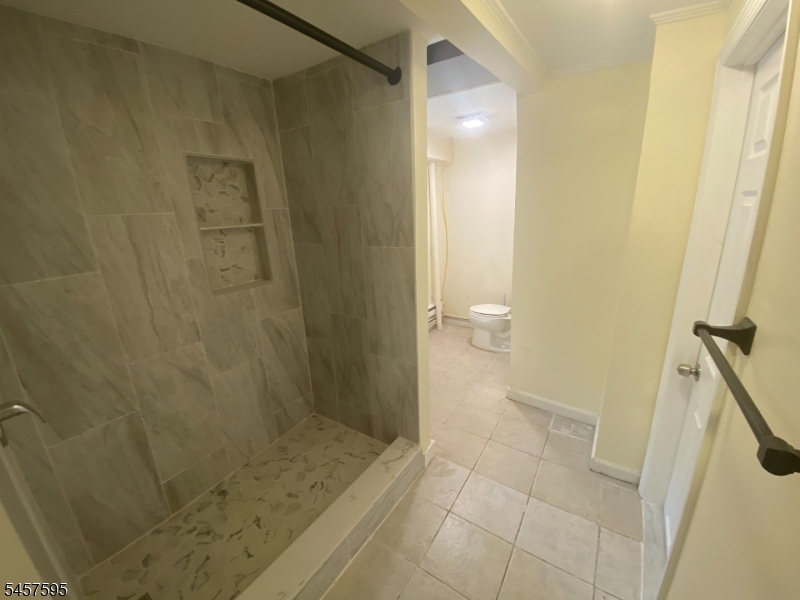 5 Otis Pl Property Photo 10