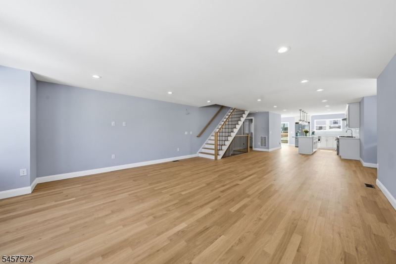 60 Dewitt Street B Property Photo 15