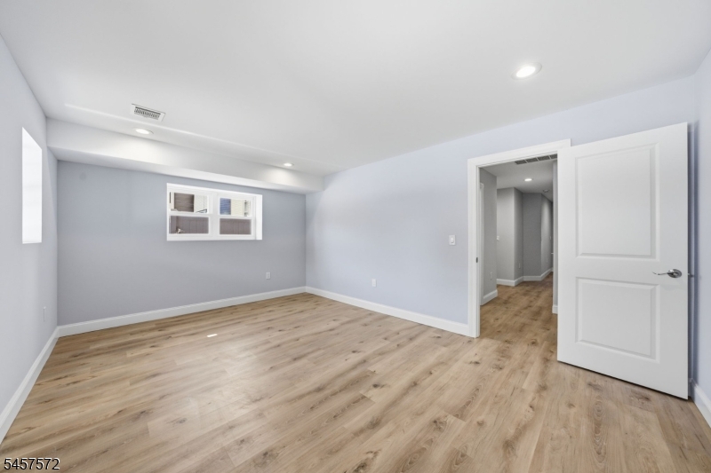 60 Dewitt Street B Property Photo 20