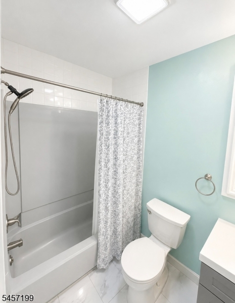 905 Spruce Hills Dr 905 Property Photo 16
