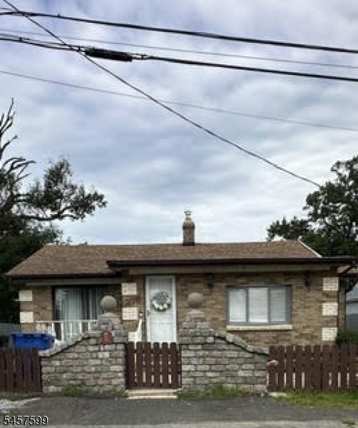 216 Hillcrest Ave Property Photo 1