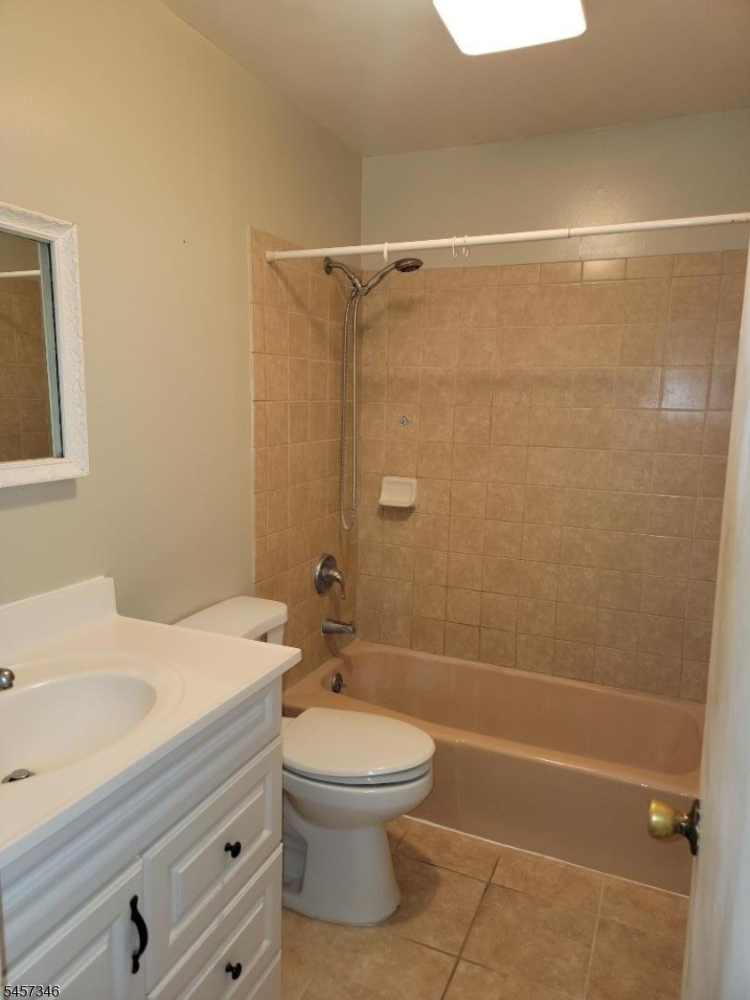 211 Lake Shore North C Property Photo 10