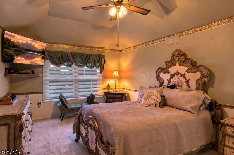 1002 Valerie Place Property Photo 35
