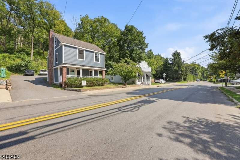 70 Main St Property Photo 2