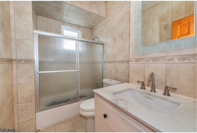 26 Prescott Ave 2a Property Photo 9
