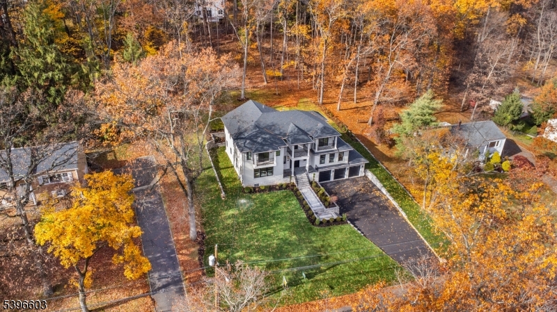 24 Cliffside Dr Property Photo 3