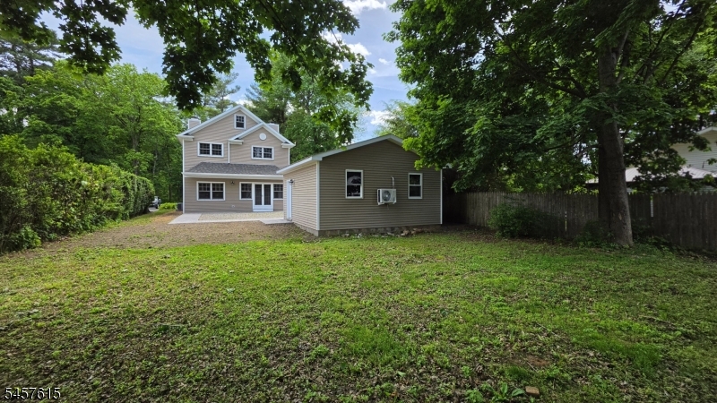 27 Forest Rd Property Photo 3