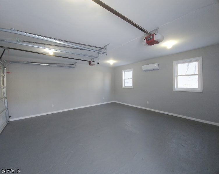27 Forest Rd Property Photo 6