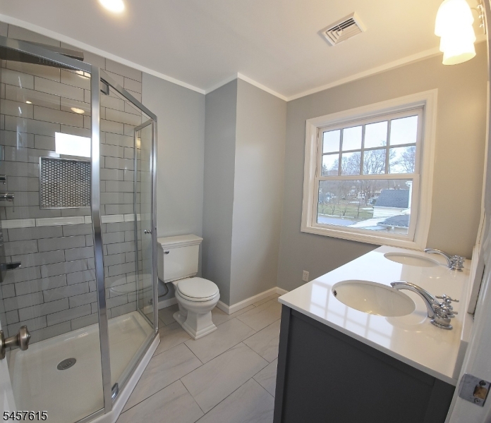 27 Forest Rd Property Photo 21