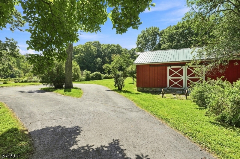 131 Deckertown Tpke Property Photo 34