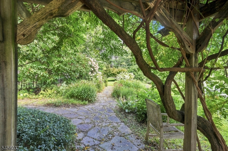 131 Deckertown Tpke Property Photo 40