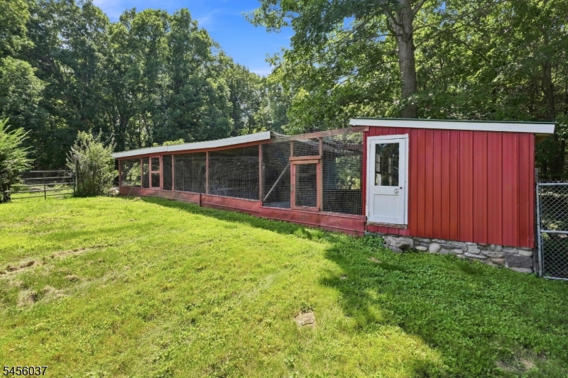 131 Deckertown Tpke Property Photo 44