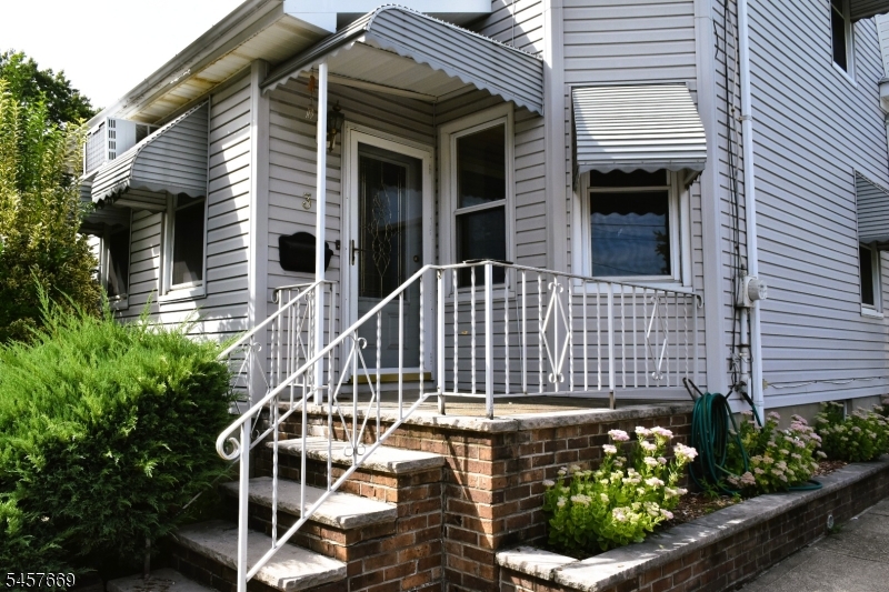 3 Linden Ave Property Photo 2