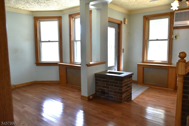 3 Linden Ave Property Photo 10