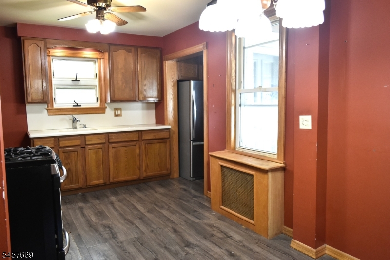 3 Linden Ave Property Photo 16
