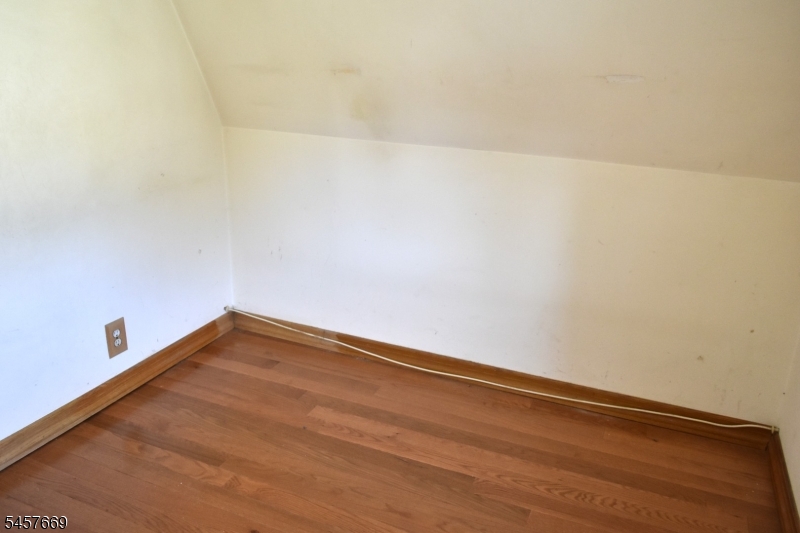 3 Linden Ave Property Photo 26