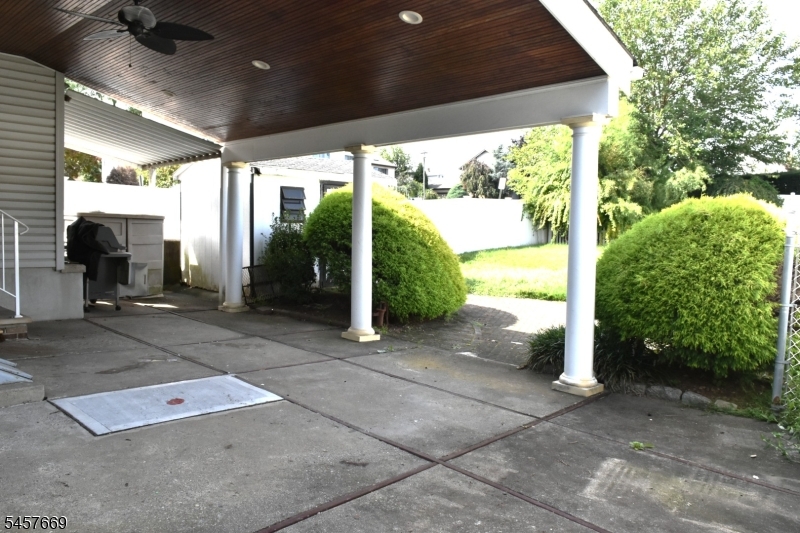 3 Linden Ave Property Photo 31