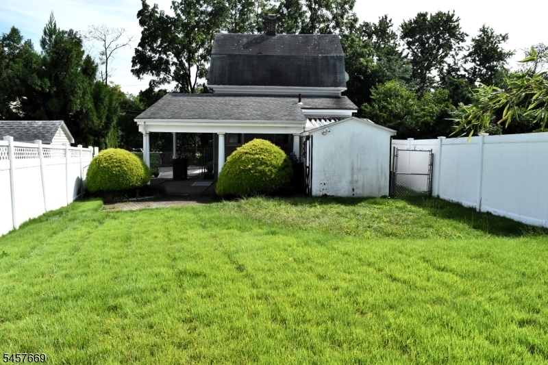 3 Linden Ave Property Photo 34