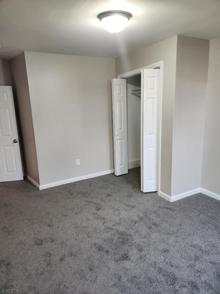 111 Park Ave Property Photo 4