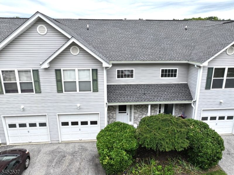 3 Druid Ln Property Photo 1