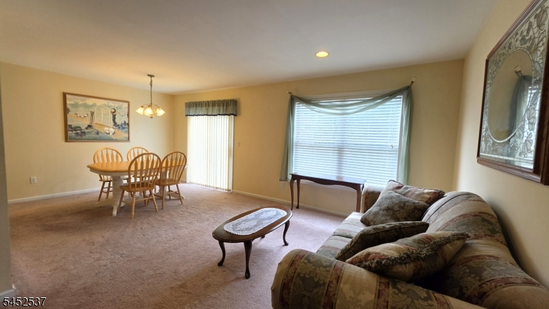 3 Druid Ln Property Photo 5