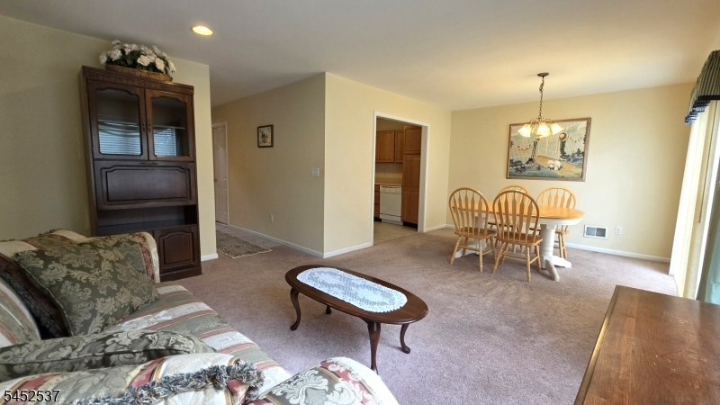 3 Druid Ln Property Photo 7