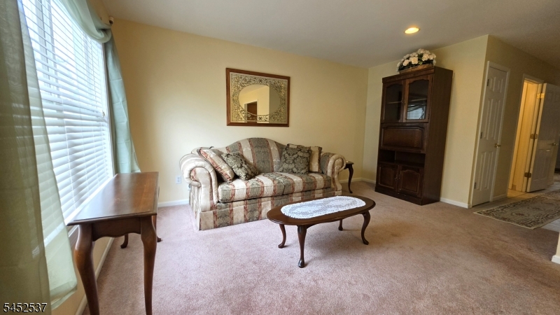 3 Druid Ln Property Photo 8