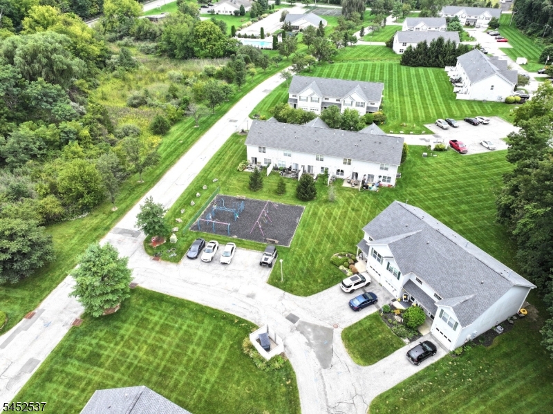 3 Druid Ln Property Photo 15