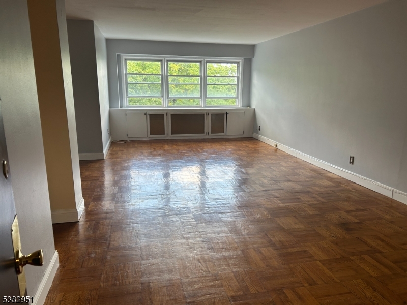 415 Claremont Ave 6a Property Photo 2