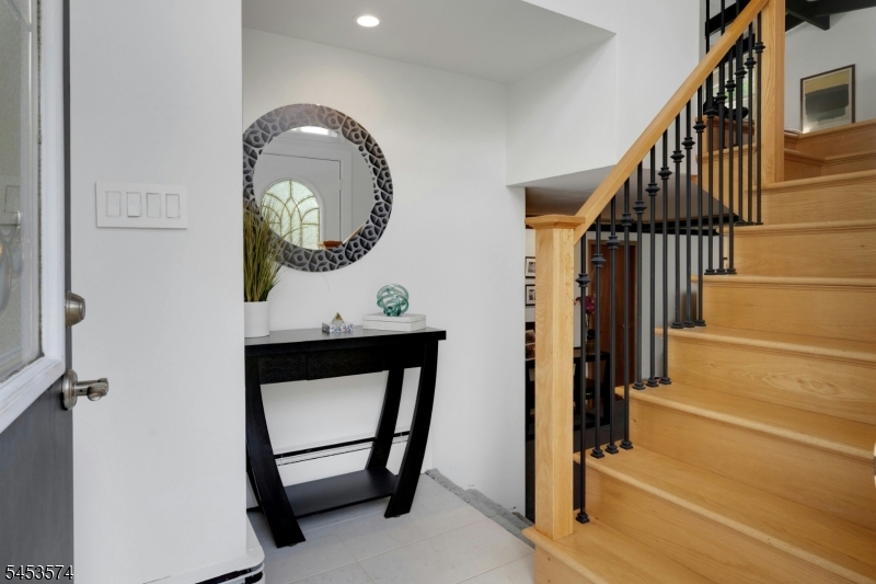11 Iroquois Ave Property Photo 2