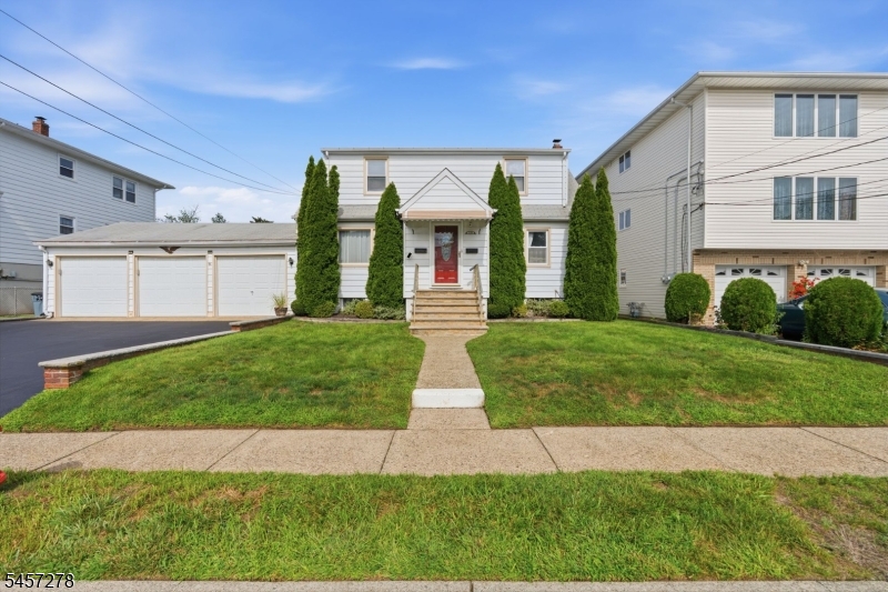 120 Campbell Ave Property Photo 1