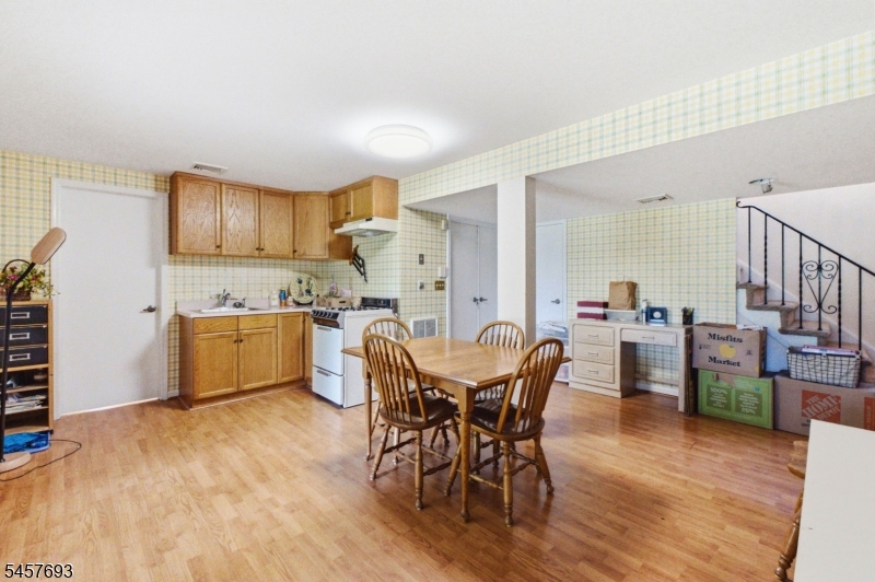 3 Post House Rd Property Photo 31