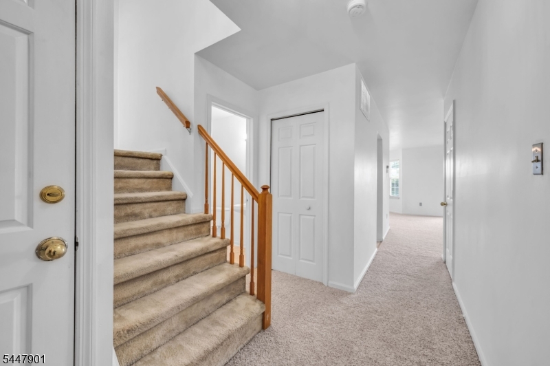 18 Pinehurst Dr Property Photo 3