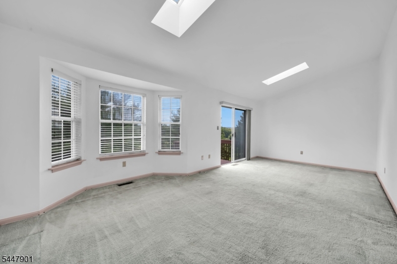 18 Pinehurst Dr Property Photo 23