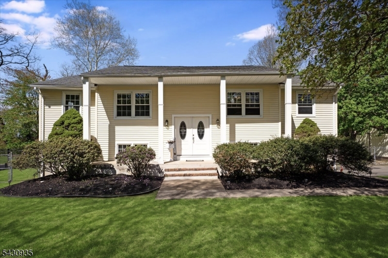 26 Meslar Rd Property Photo 1