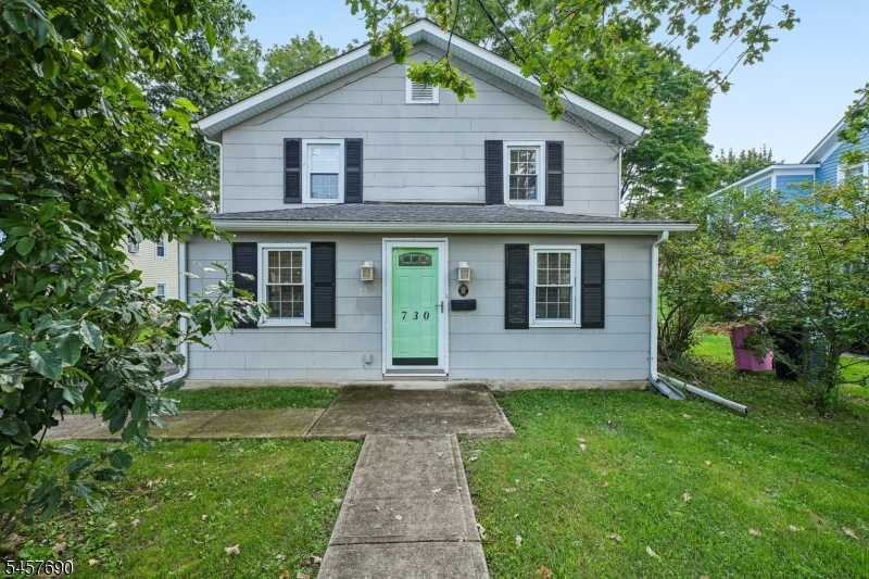 730 Washington St Property Photo 4