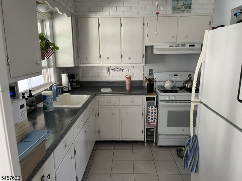 239 Chestnut St Property Photo 6
