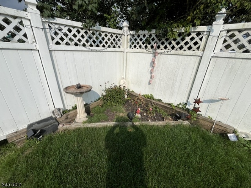 239 Chestnut St Property Photo 17