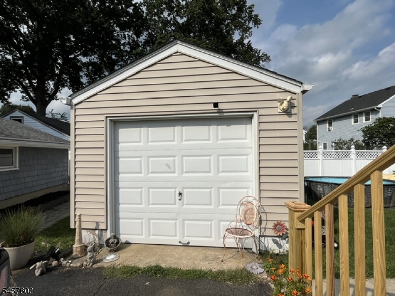 239 Chestnut St Property Photo 18
